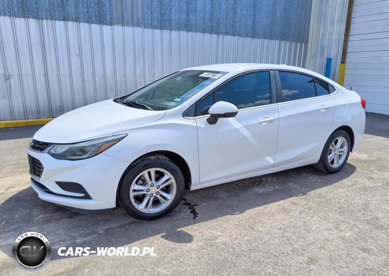 2018 Chevrolet Cruze Lt – zdjęcie 1 z 13
