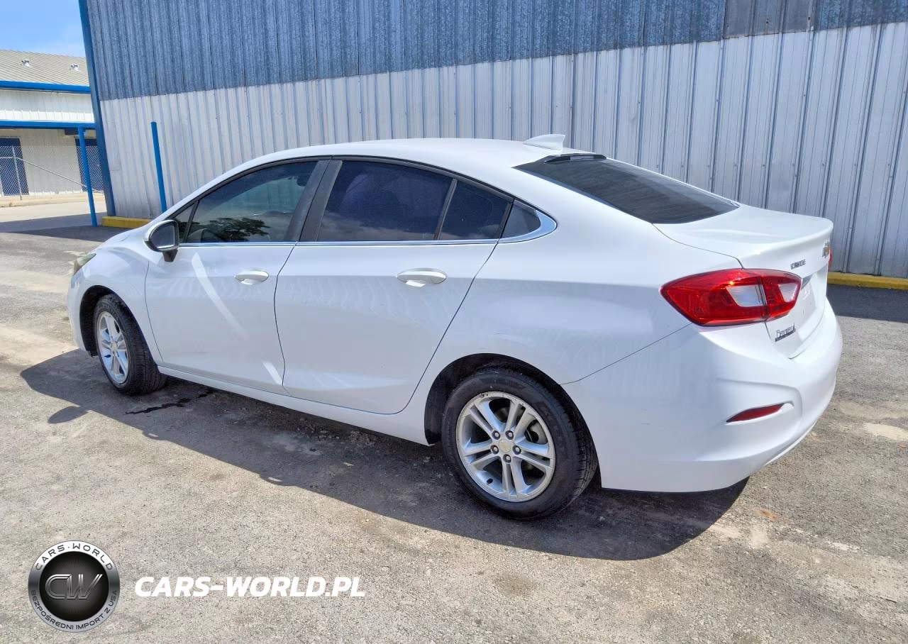 2018 Chevrolet Cruze Lt VIN:1G1BE5SM6J7157749 - 2