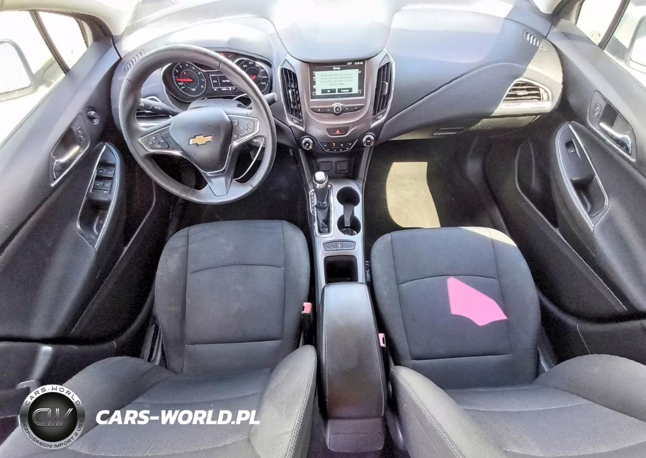 2018 Chevrolet Cruze Lt VIN:1G1BE5SM6J7157749 - 8