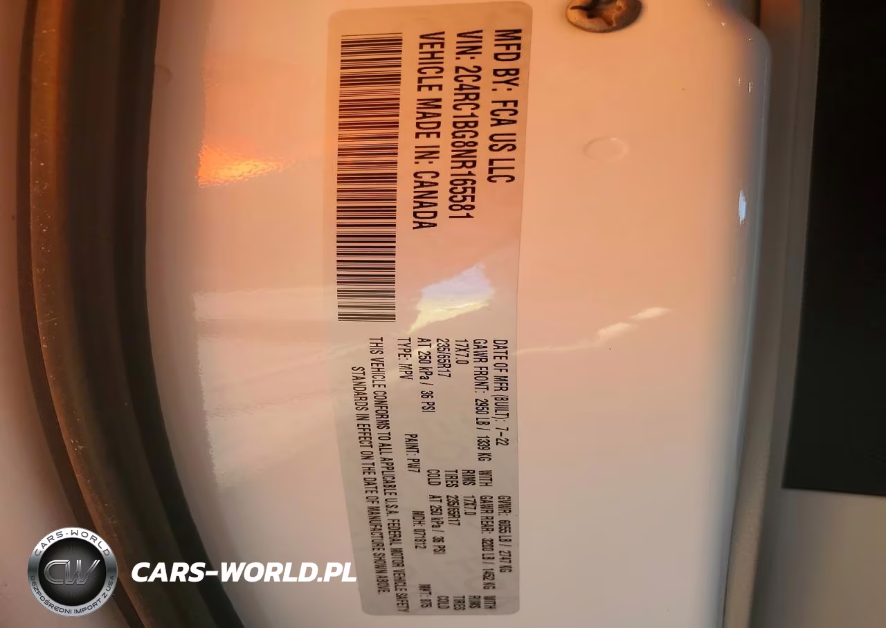 2022 Chrysler Pacifica Touring L VIN:2C4RC1BG8NR165581 - 13