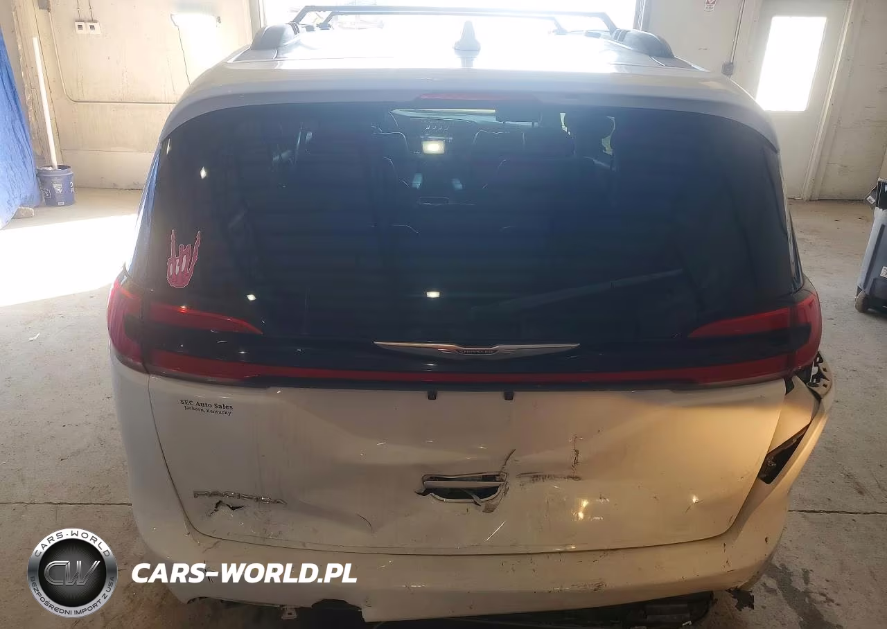 2022 Chrysler Pacifica Touring L VIN:2C4RC1BG8NR165581 - 6