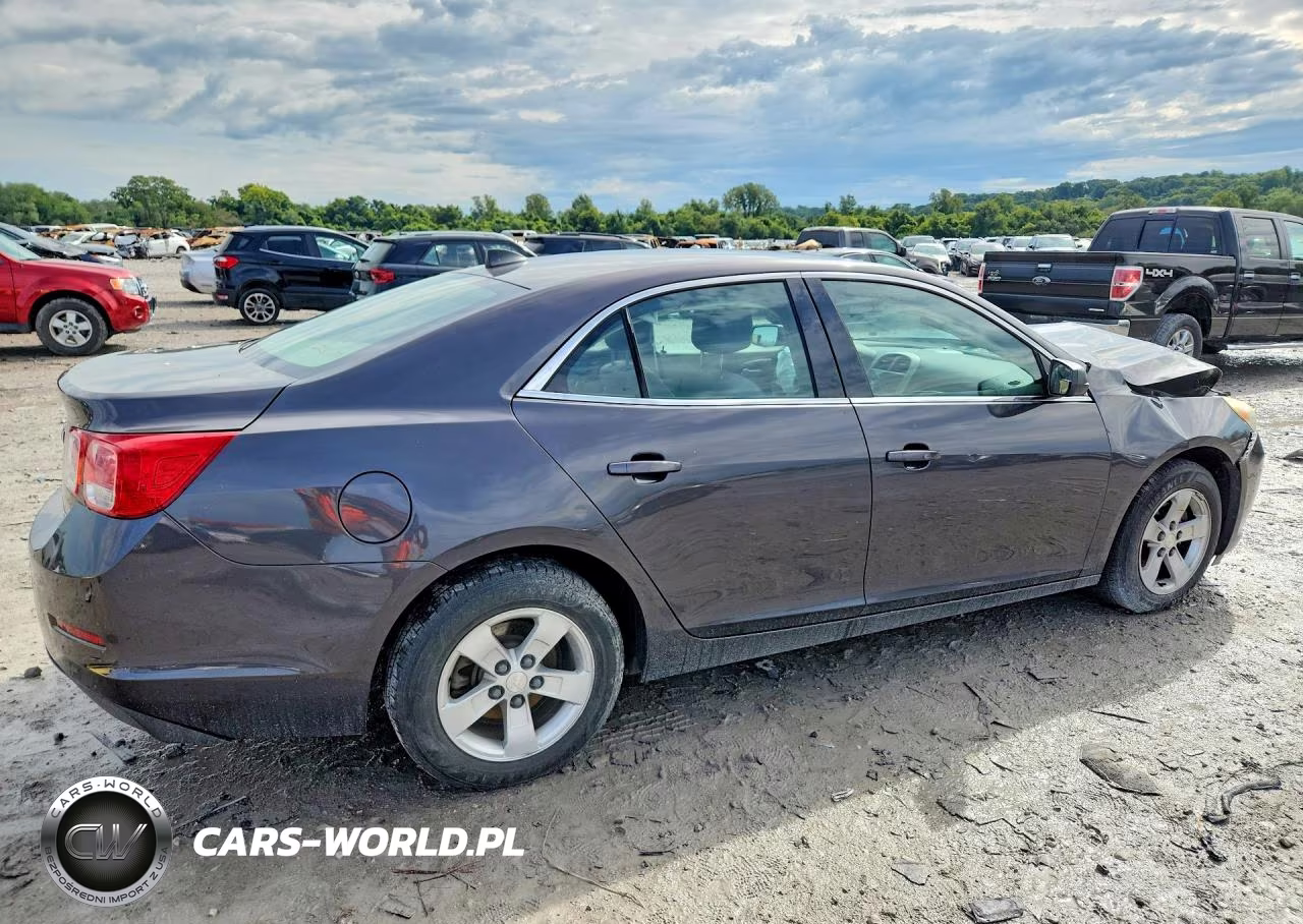 2013 Chevrolet Malibu Ls VIN:1G11B5SA6DF246483 - 3