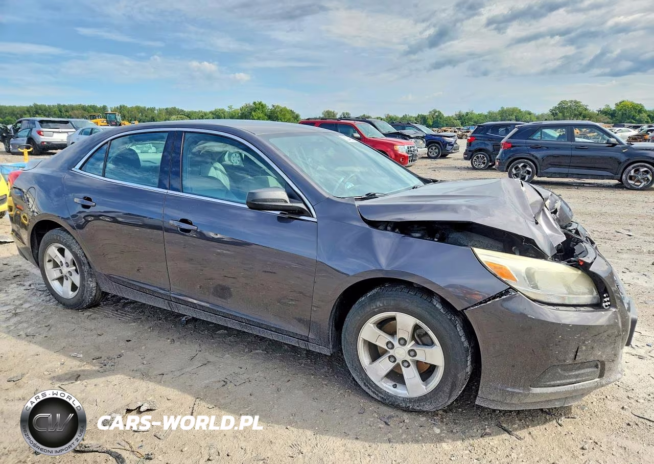 2013 Chevrolet Malibu Ls VIN:1G11B5SA6DF246483 - 4