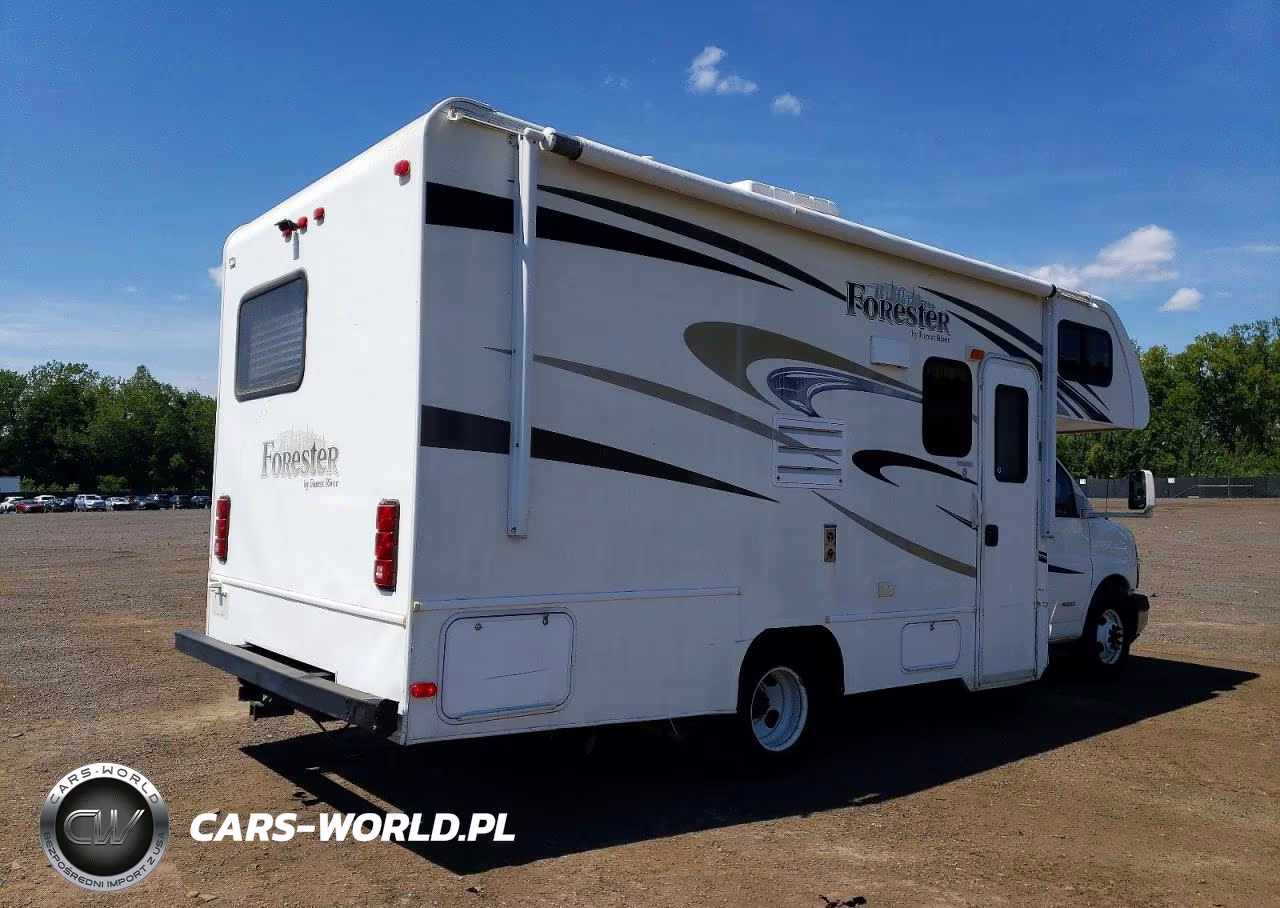 2014 Chevrolet Express Cutaway Motor Home VIN:1GB6G5CG8E1102647 - 4