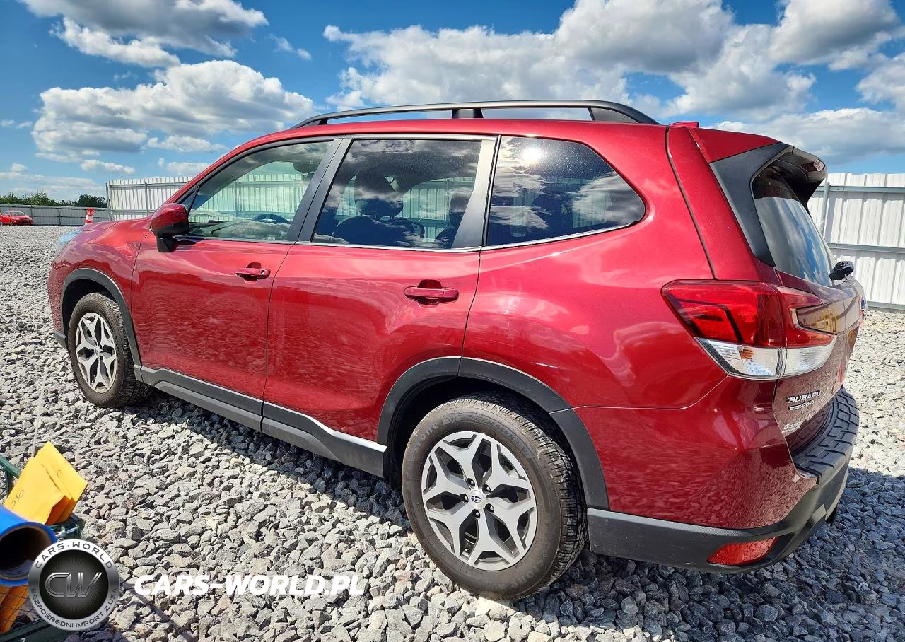 2021 Subaru Forester Premium VIN:JF2SKAJCXMH562661 - 2