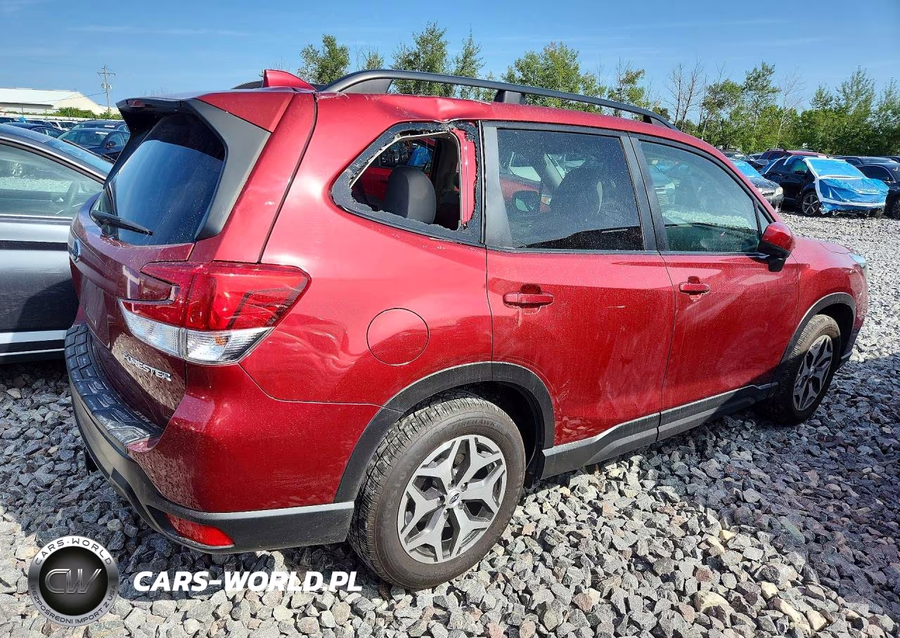 2021 Subaru Forester Premium VIN:JF2SKAJCXMH562661 - 3