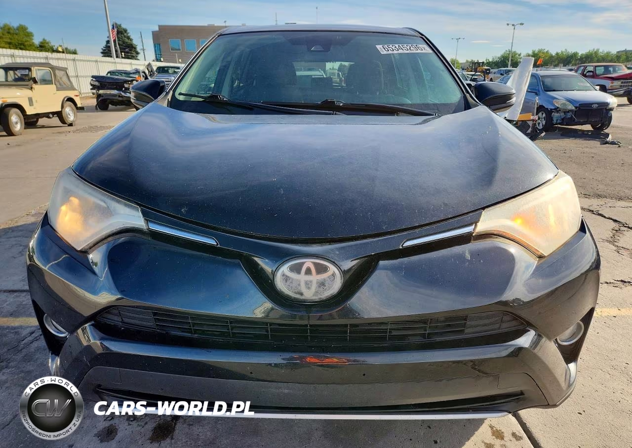 2018 Toyota Rav4 Xle VIN:2T3RFREV8JW792278 - 5
