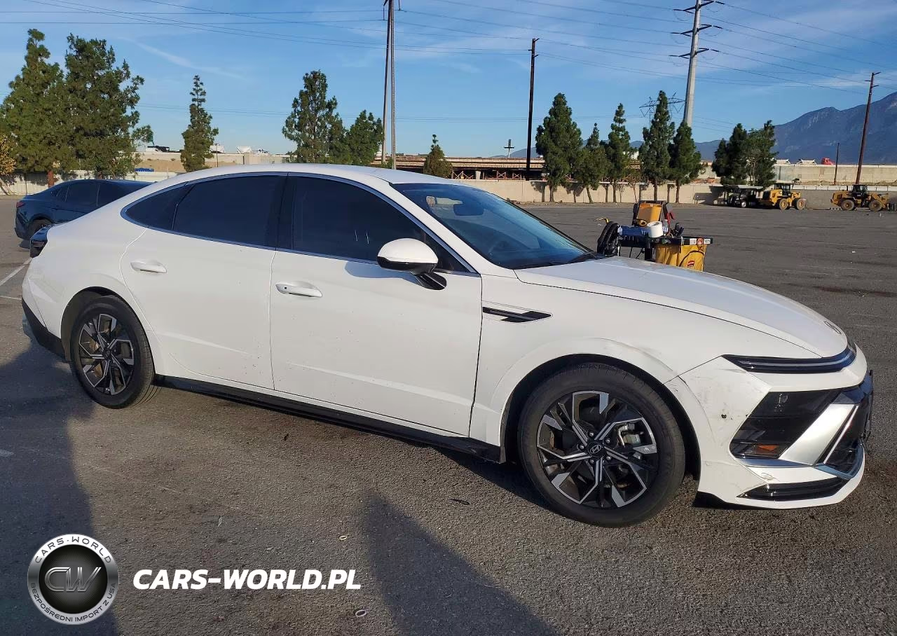 2024 Hyundai Sonata Sel VIN:KMHL64JA3RA420185 - 4