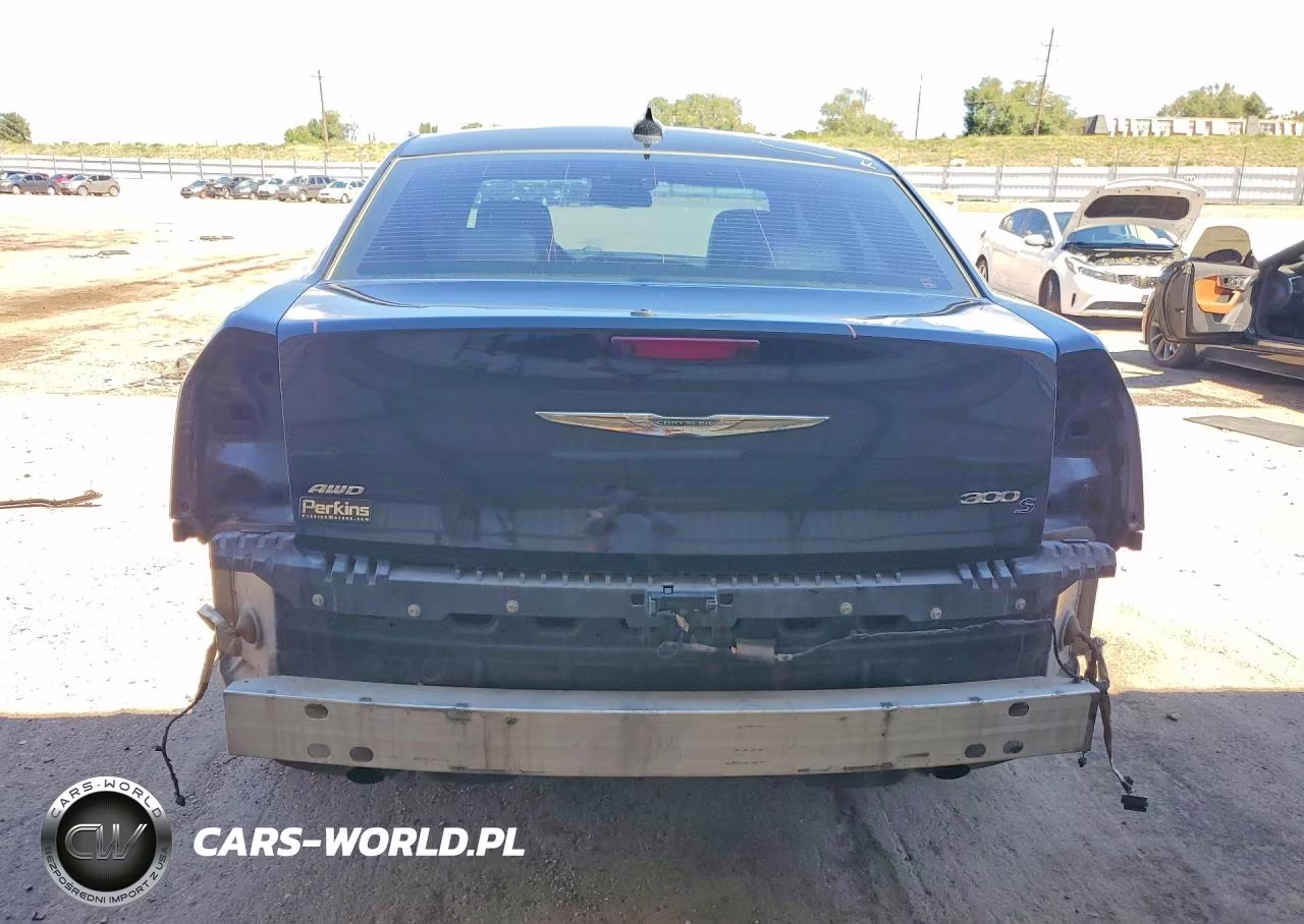 2015 Chrysler 300 S VIN:2C3CCAGG1FH882947 - 6