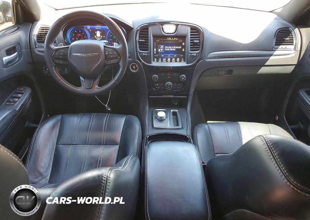 2015 Chrysler 300 S VIN:2C3CCAGG1FH882947 - 8