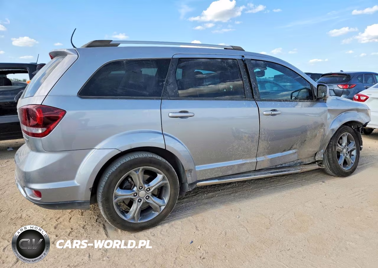 2017 Dodge Journey Crossroad VIN:3C4PDCGG4HT677512 - 3