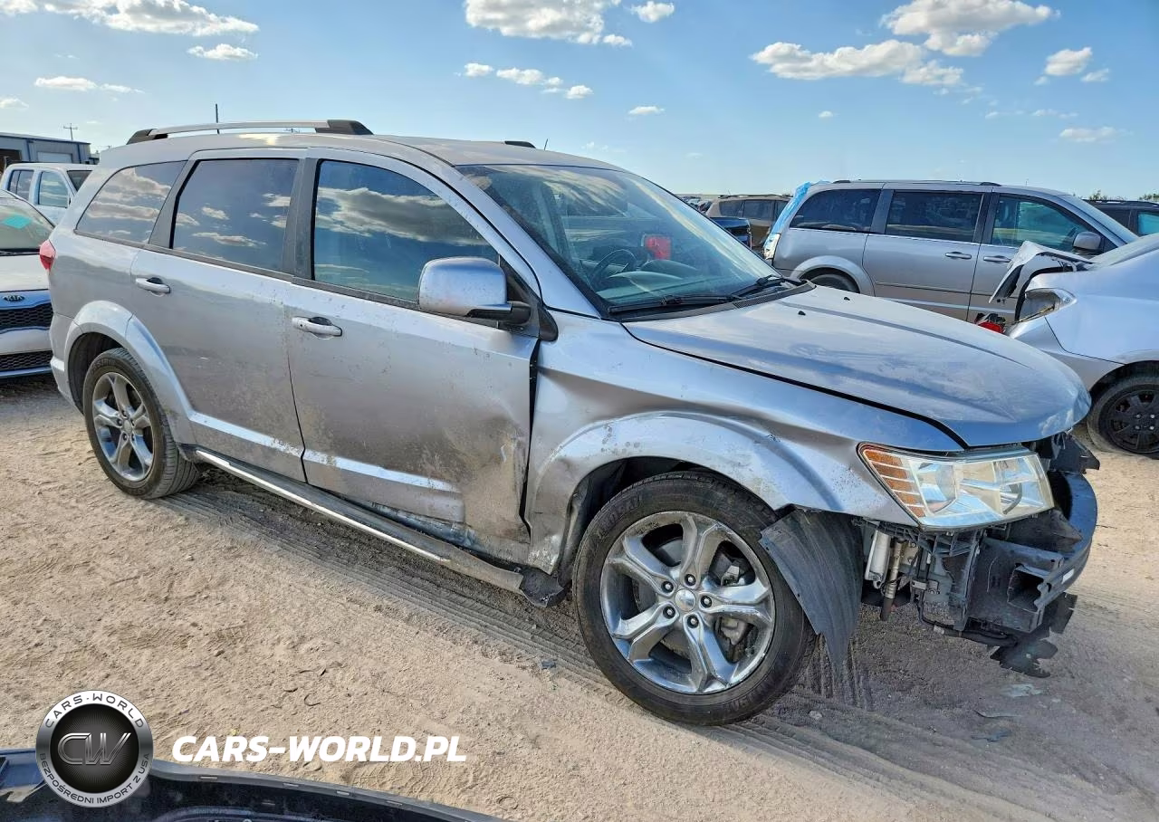 2017 Dodge Journey Crossroad VIN:3C4PDCGG4HT677512 - 4