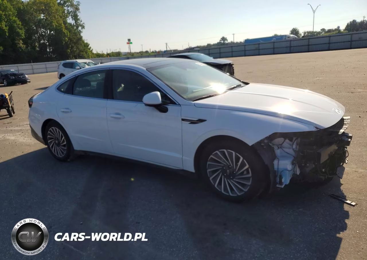 2025 Hyundai Sonata Hybrid Limited VIN:KMHL54JJ6SA121945 - 4