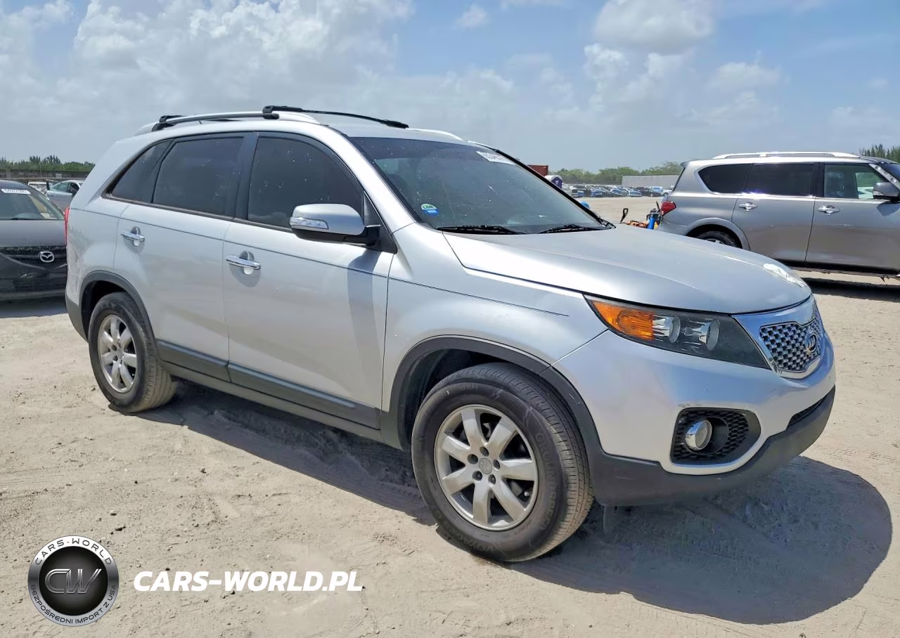 2013 Kia Sorento Lx VIN:5XYKT3A6XDG409174 - 4