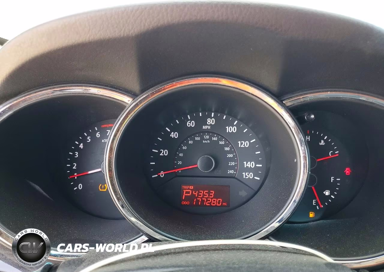 2013 Kia Sorento Lx VIN:5XYKT3A6XDG409174 - 9