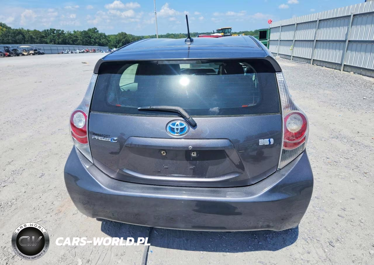 2012 Toyota Prius C Three VIN:JTDKDTB33C1511562 - 6