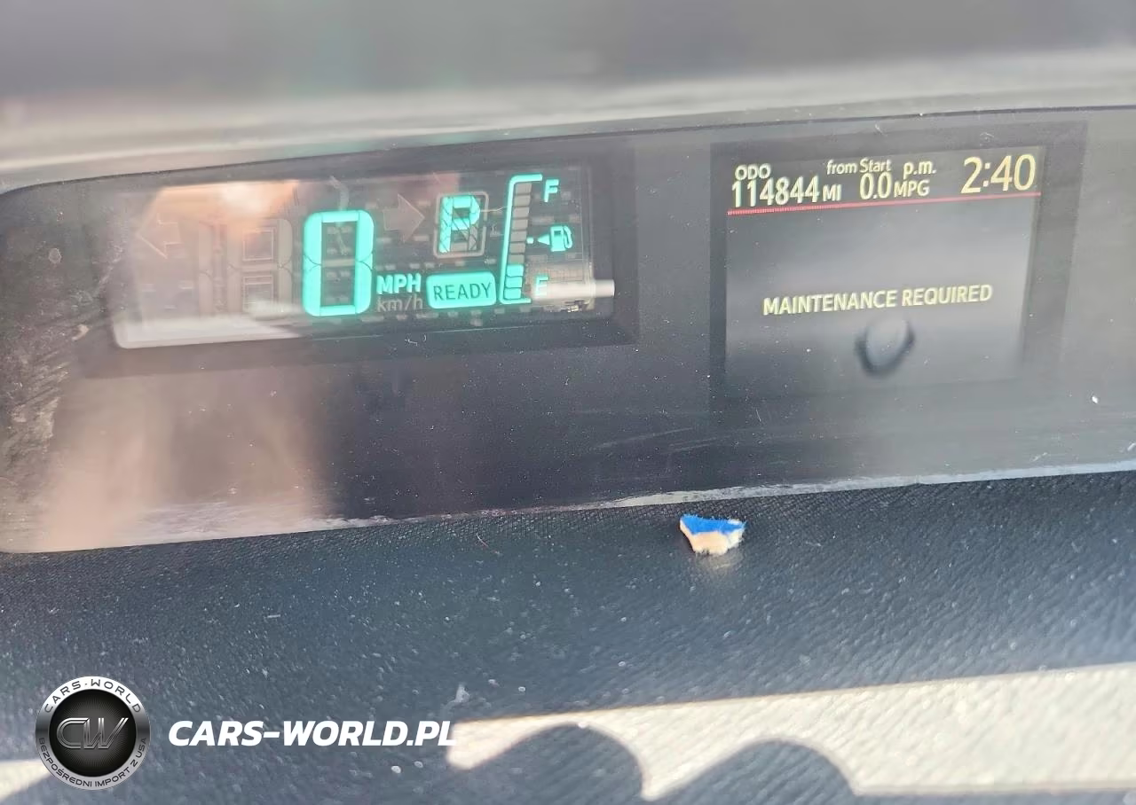 2012 Toyota Prius C Three VIN:JTDKDTB33C1511562 - 9