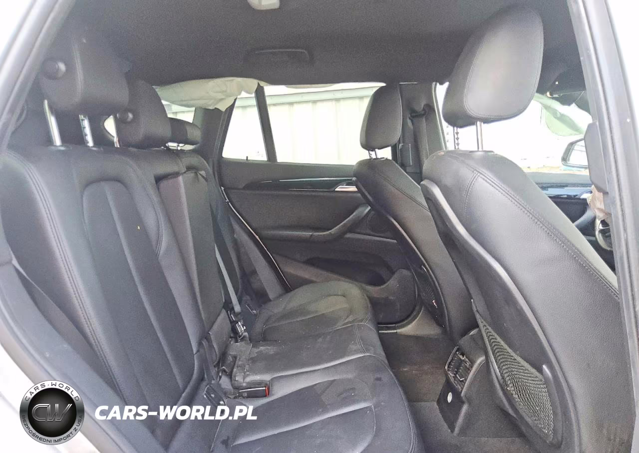 2018 BMW X1 Sdrive28I VIN:WBXHU7C34J5H44393 - 10