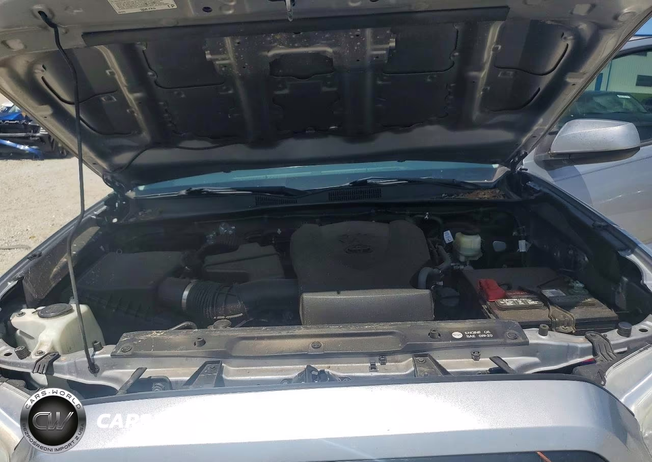 2018 Toyota Tacoma Sr V6 VIN:3TMCZ5AN5JM146712 - 11