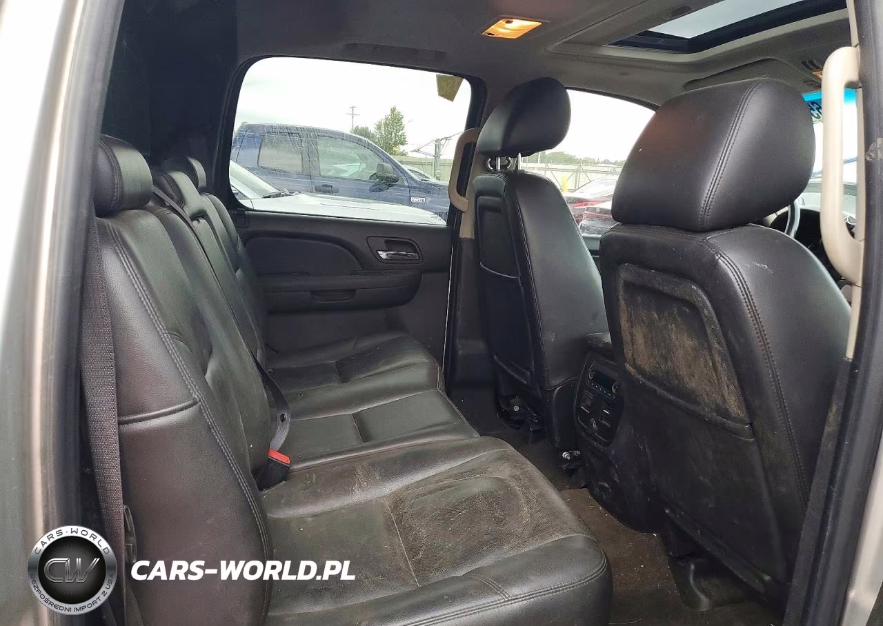 2010 Chevrolet Avalanche Ltz VIN:3GNVKGE04AG205343 - 10