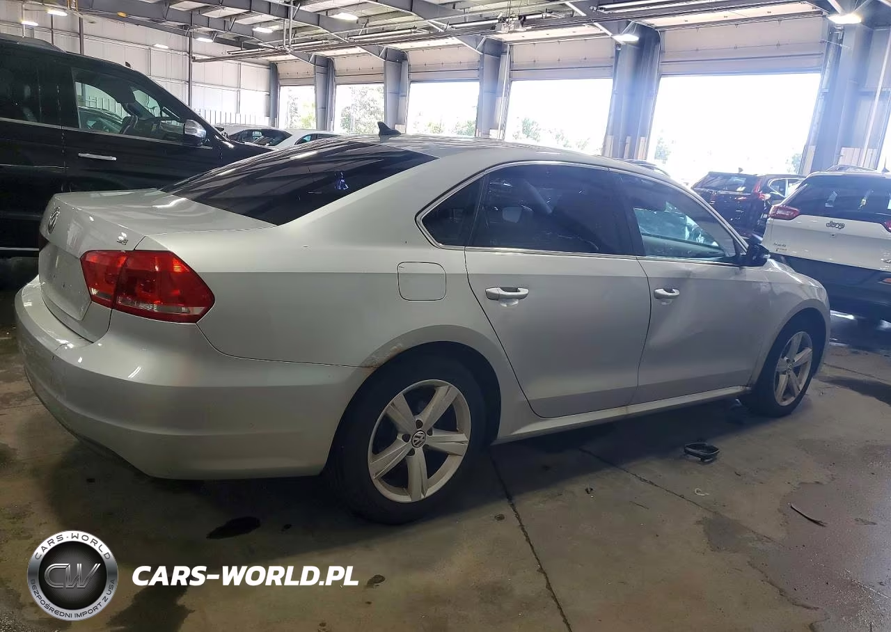 2013 Volkswagen Passat Se VIN:1VWBP7A37DC009835 - 3
