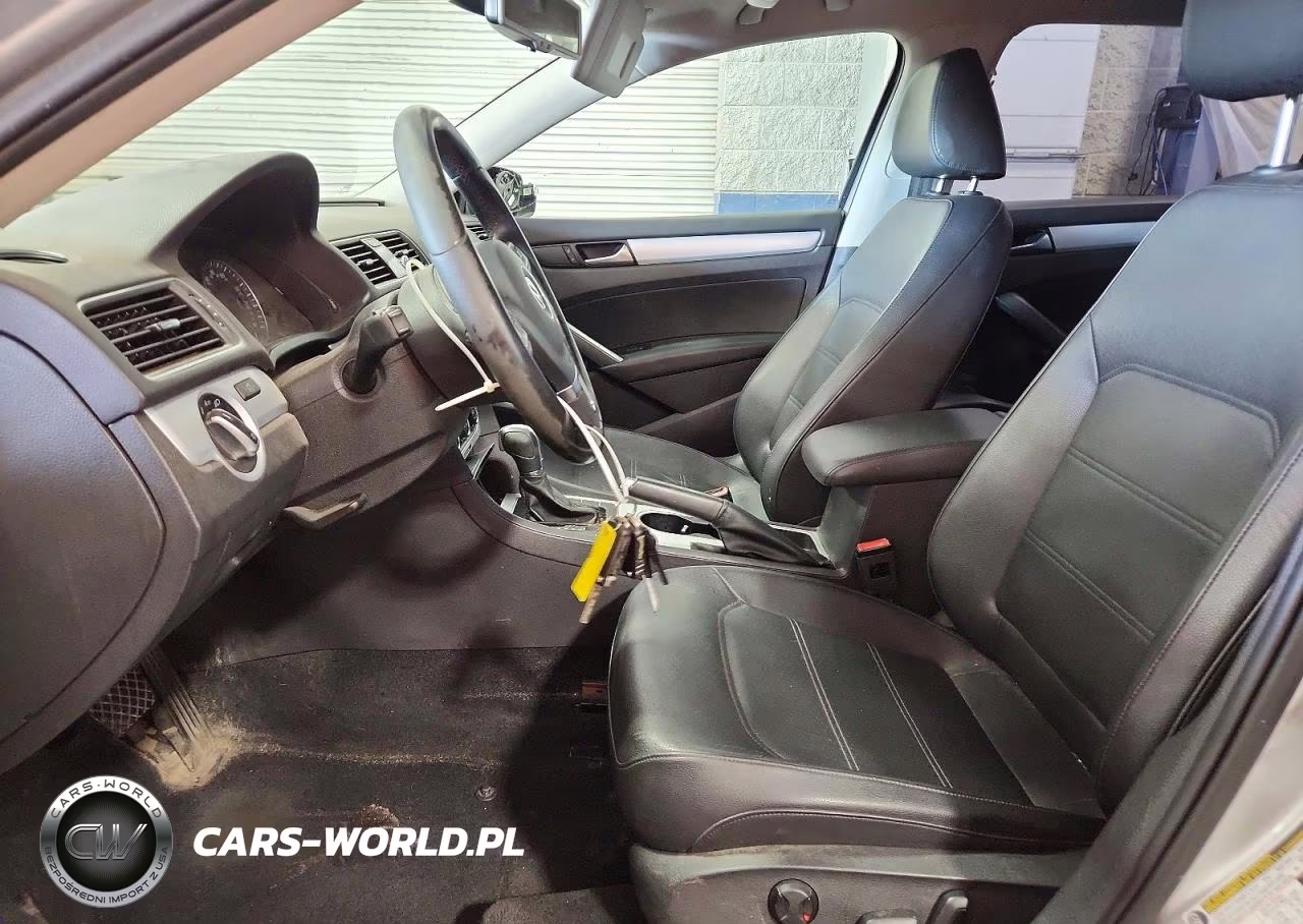 2013 Volkswagen Passat Se VIN:1VWBP7A37DC009835 - 7