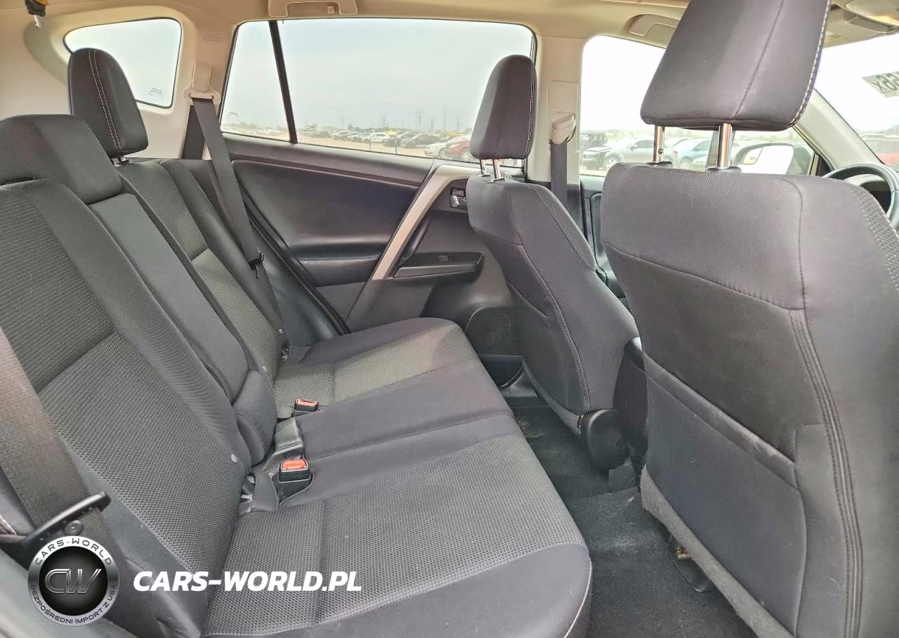 2018 Toyota Rav4 Xle VIN:2T3WFREV8JW411242 - 10