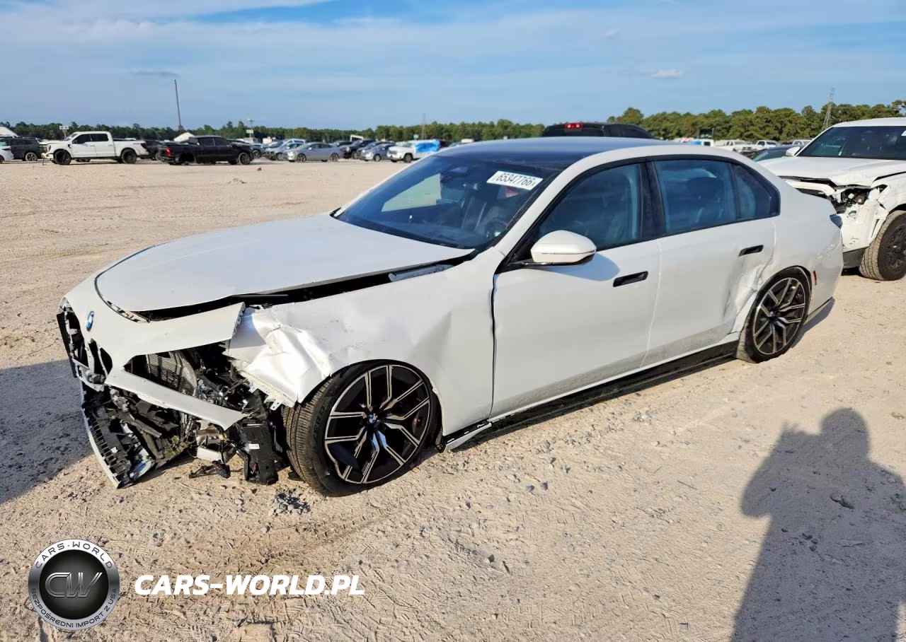 2025 BMW 740 Xi