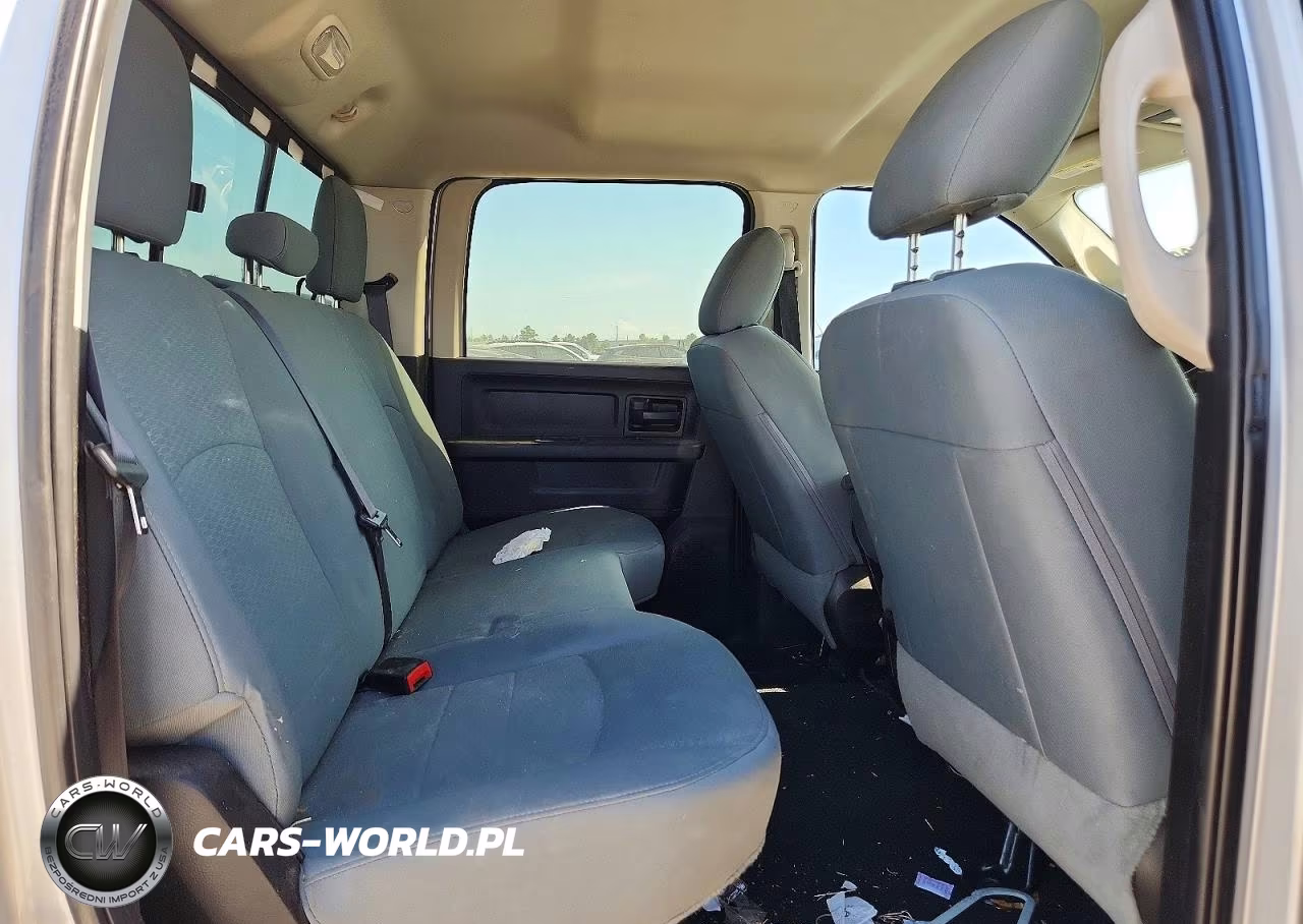 2018 Ram 2500 St VIN:3C6UR4HL2JG414687 - 10