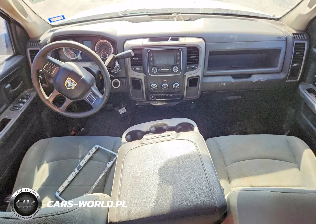 2018 Ram 2500 St VIN:3C6UR4HL2JG414687 - 8