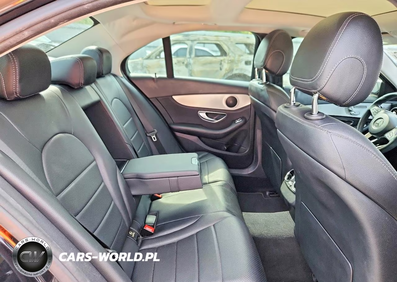 2015 Mercedes-Benz C 300 4Matic VIN:55SWF4KB5FU092522 - 10
