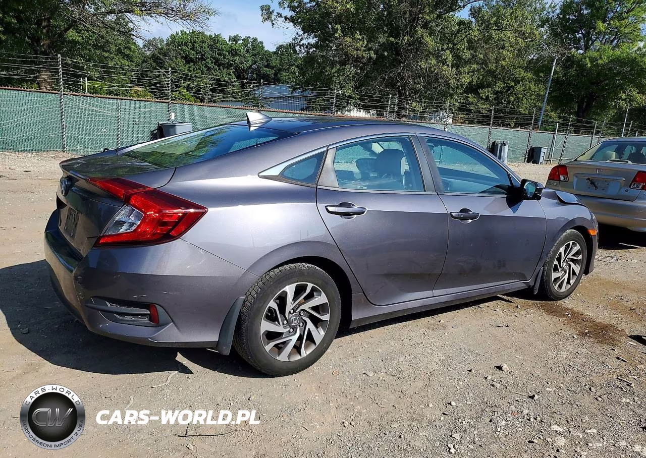 2018 Honda Civic Ex VIN:2HGFC2F75JH566817 - 3