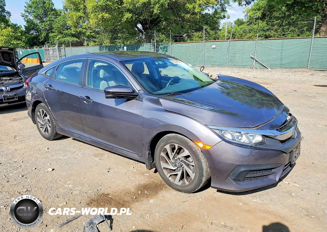 2018 Honda Civic Ex VIN:2HGFC2F75JH566817 - 4