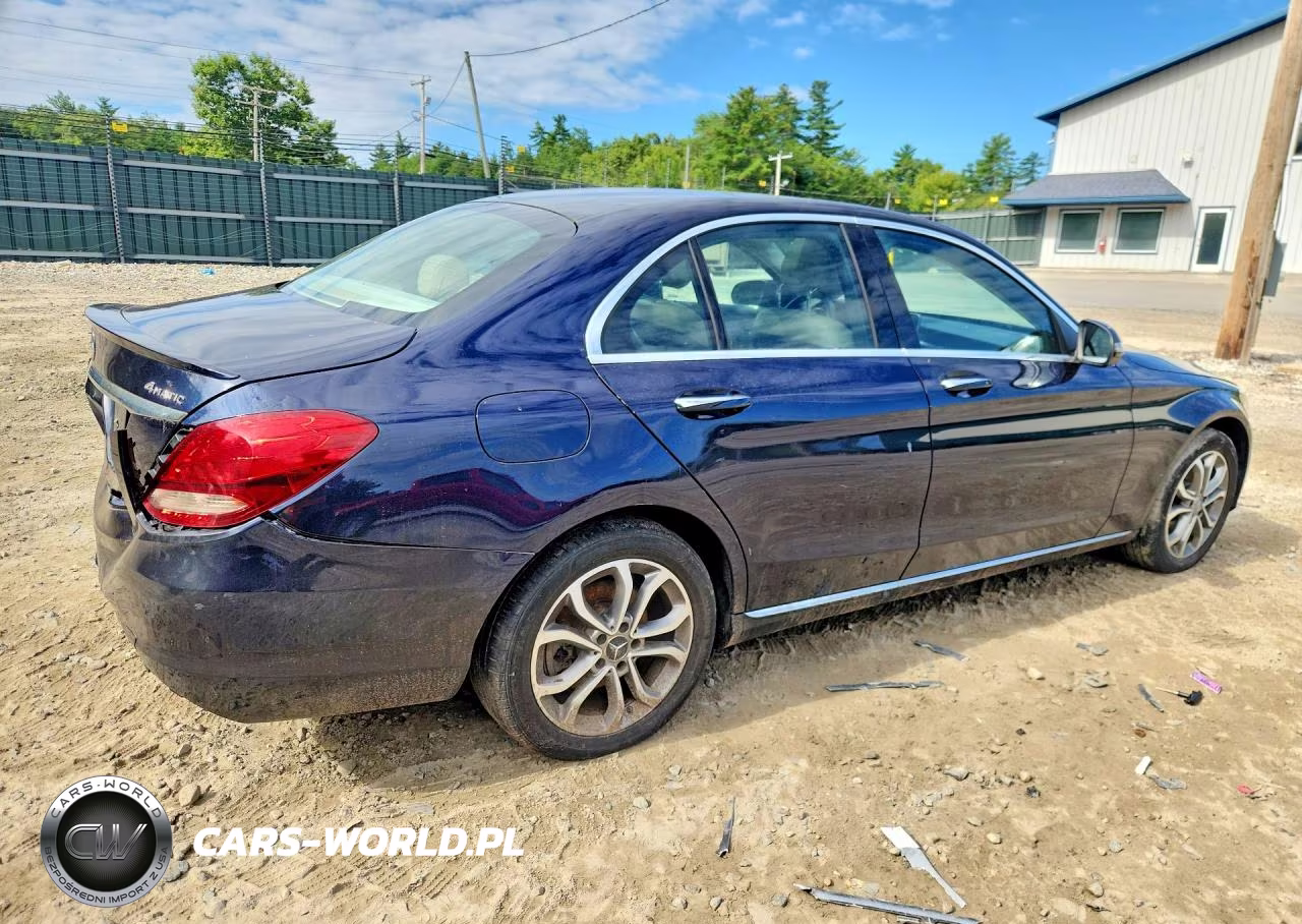 2016 Mercedes-Benz C 300 4Matic VIN:55SWF4KB2GU112338 - 3
