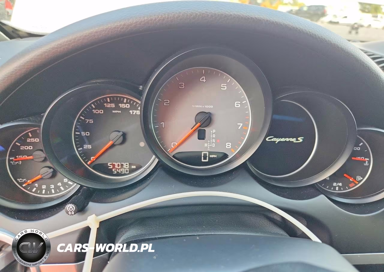 2016 Porsche Cayenne S VIN:WP1AB2A25GLA95639 - 9