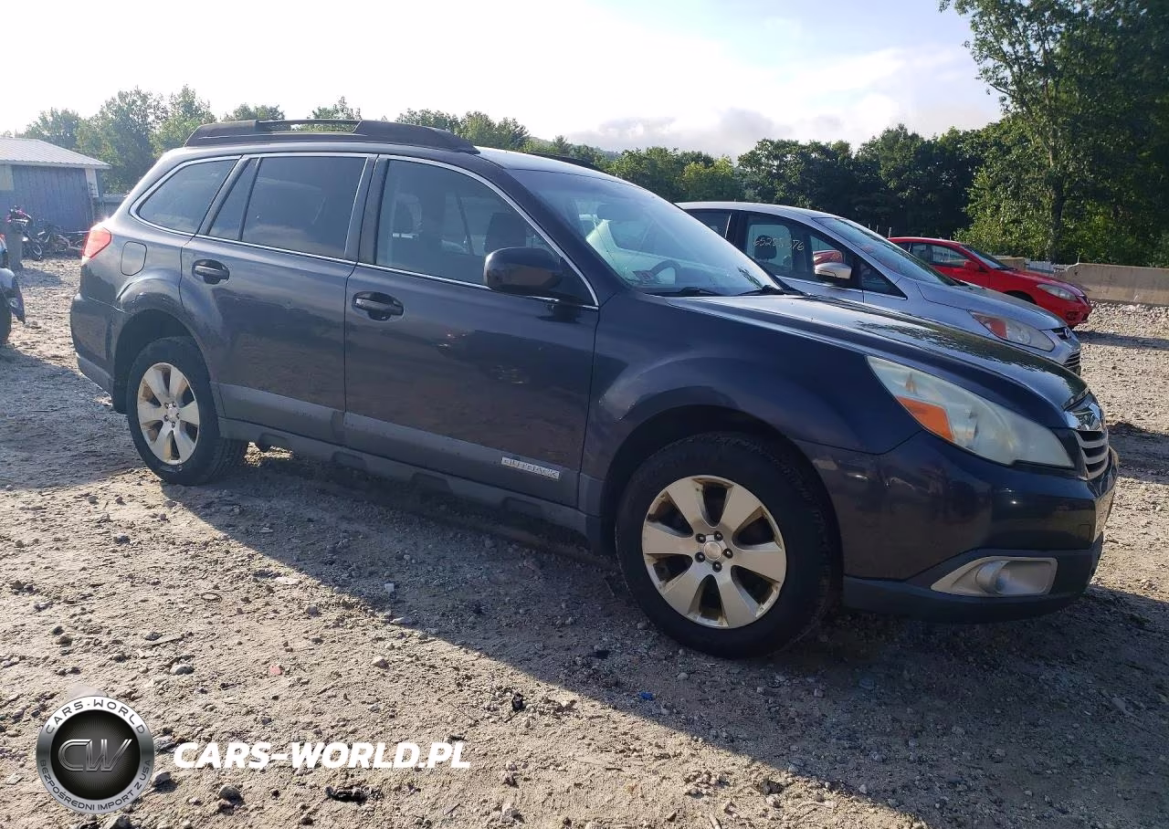 2010 Subaru Outback 2.5I Premium VIN:4S4BRBCC1A3365850 - 4