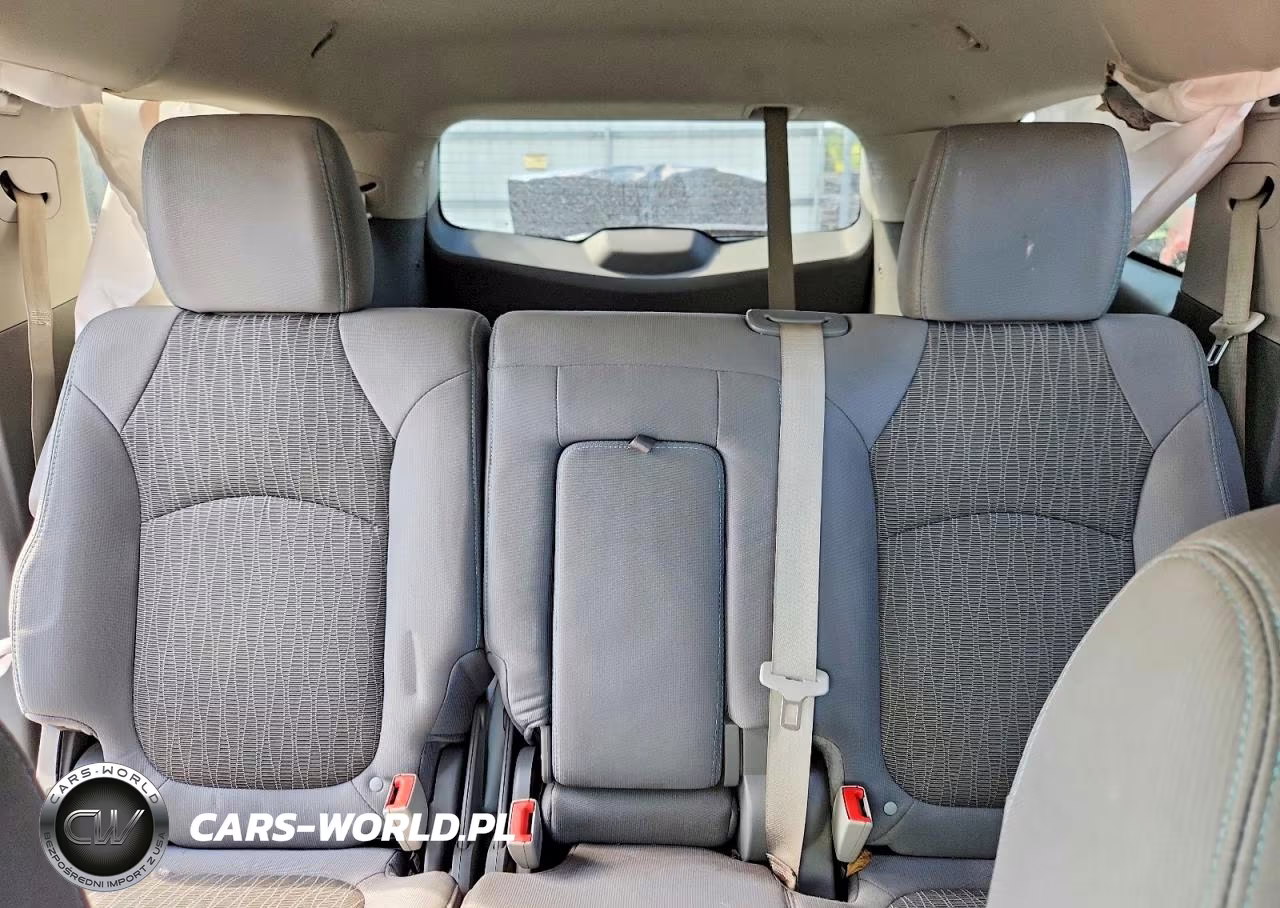2017 Chevrolet Traverse Ls VIN:1GNKRFEDXHJ258102 - 10