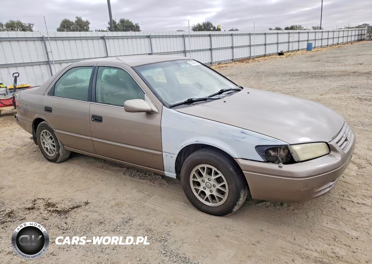 1999 Toyota Camry Ce VIN:4T1BG22K1XU477680 - 4