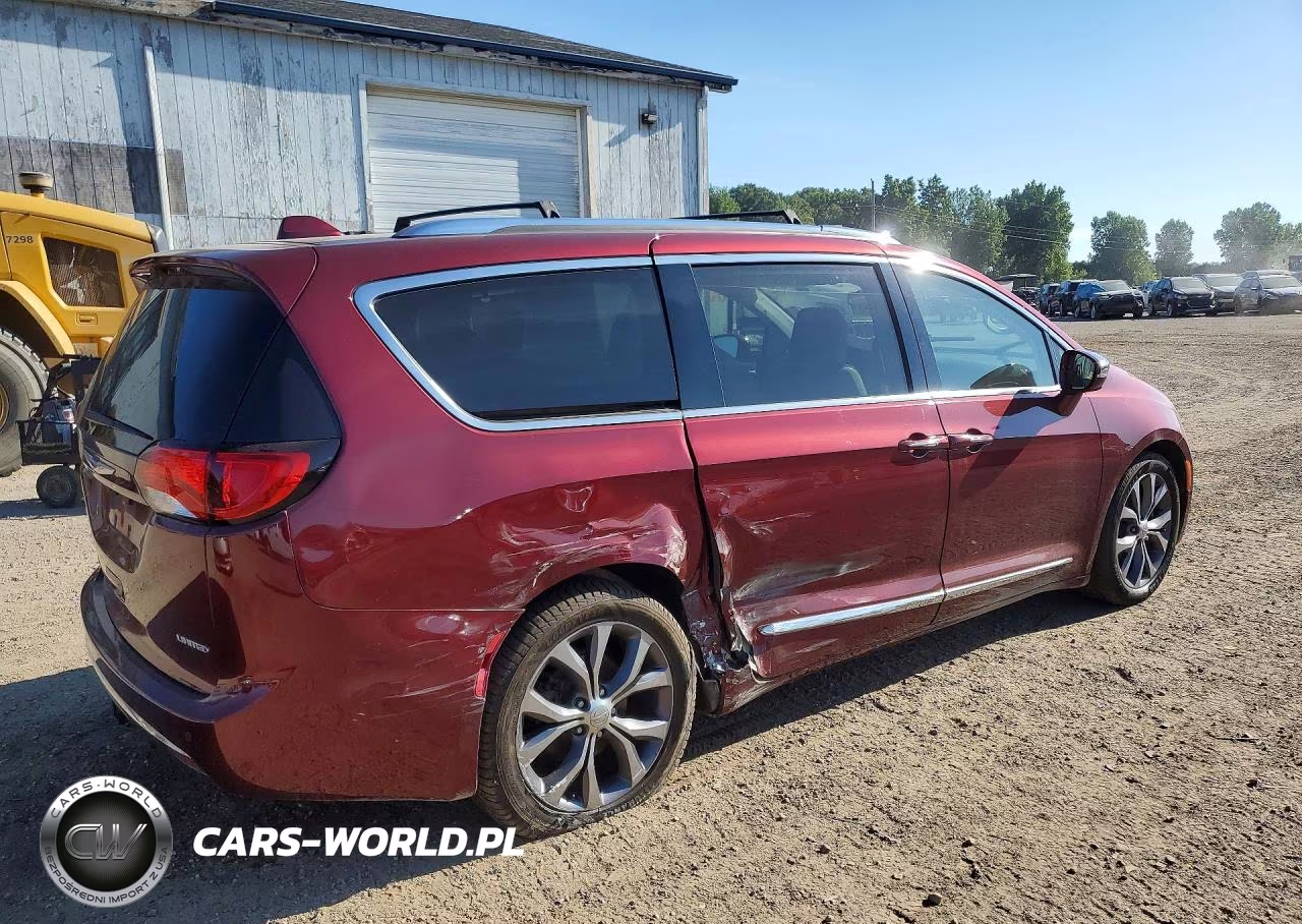 2017 Chrysler Pacifica Limited VIN:2C4RC1GG1HR836120 - 3