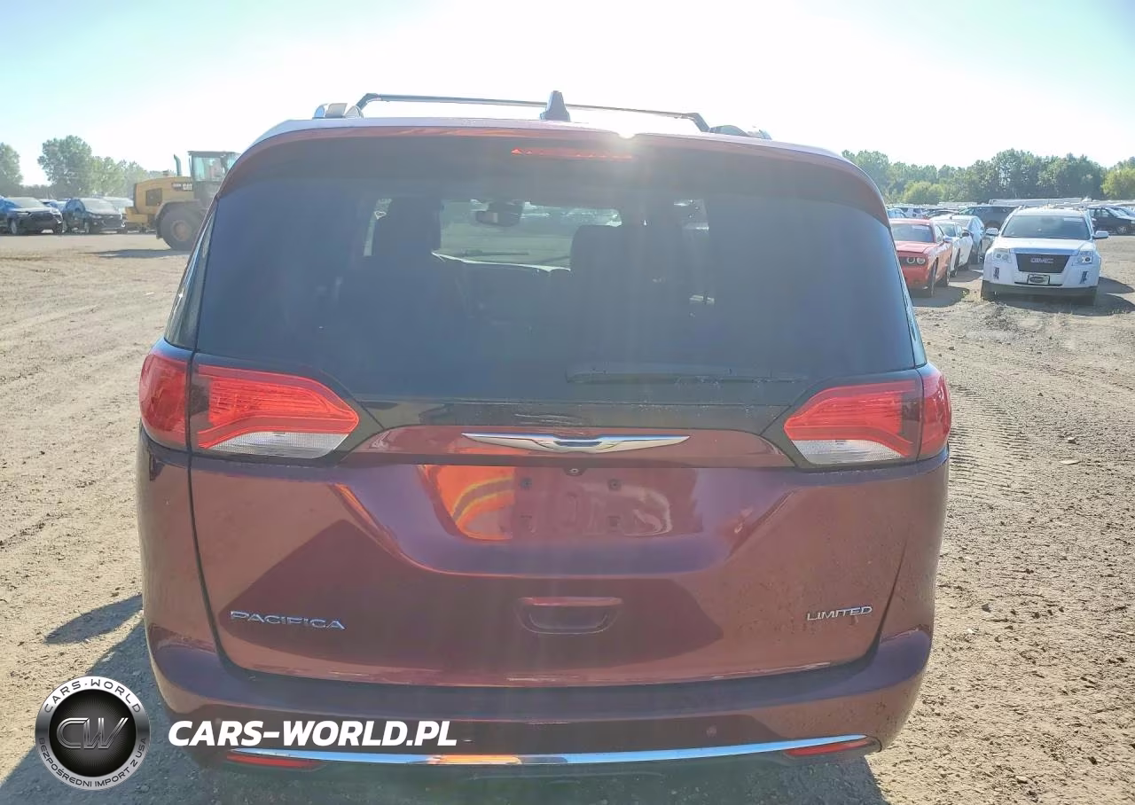 2017 Chrysler Pacifica Limited VIN:2C4RC1GG1HR836120 - 6