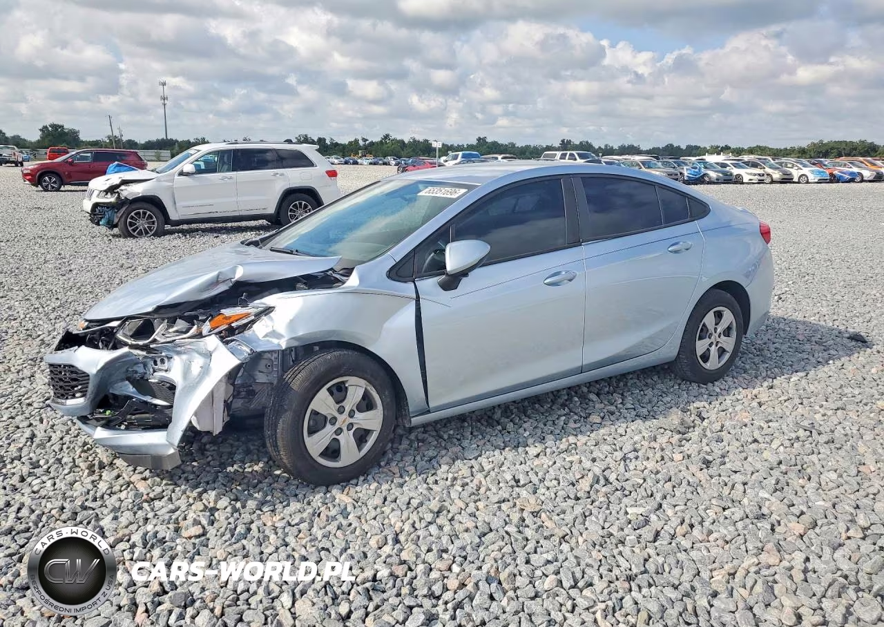 2018 Chevrolet Cruze Ls – zdjęcie 1 z 12