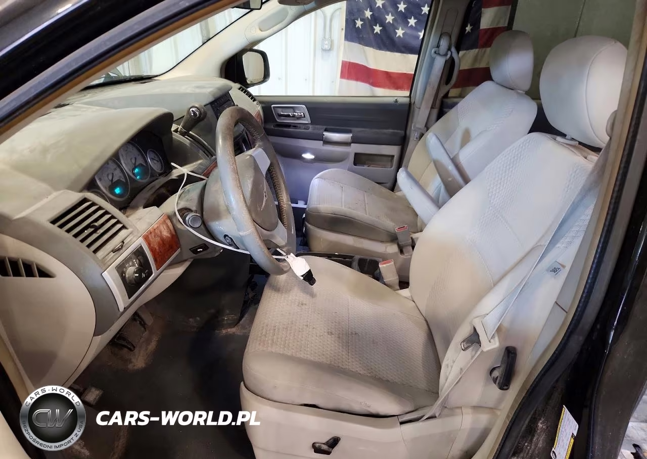 2008 Chrysler Town & Country Touring VIN:2A8HR54P48R675938 - 7