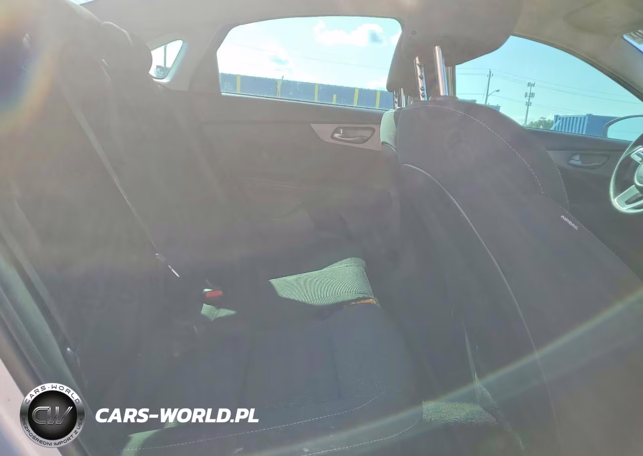 2021 Kia Forte Lxs VIN:3KPF24AD2ME317918 - 10