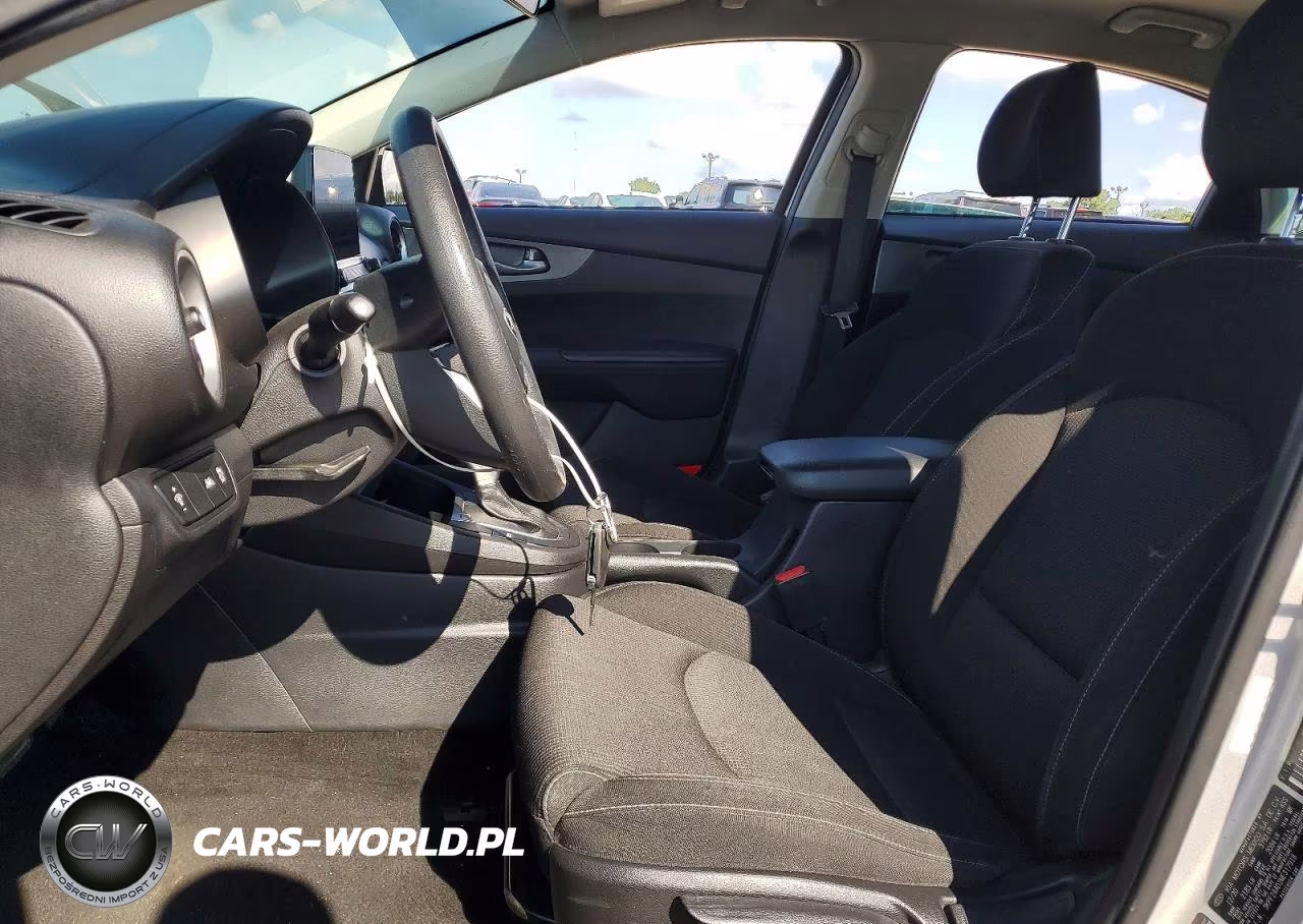 2021 Kia Forte Lxs VIN:3KPF24AD2ME317918 - 7