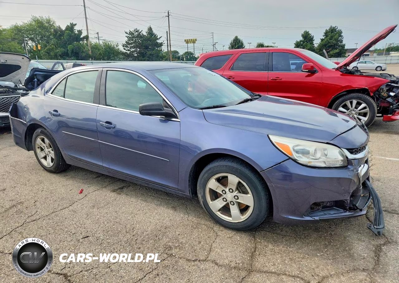 2014 Chevrolet Malibu Ls VIN:1G11B5SL5EF281020 - 4