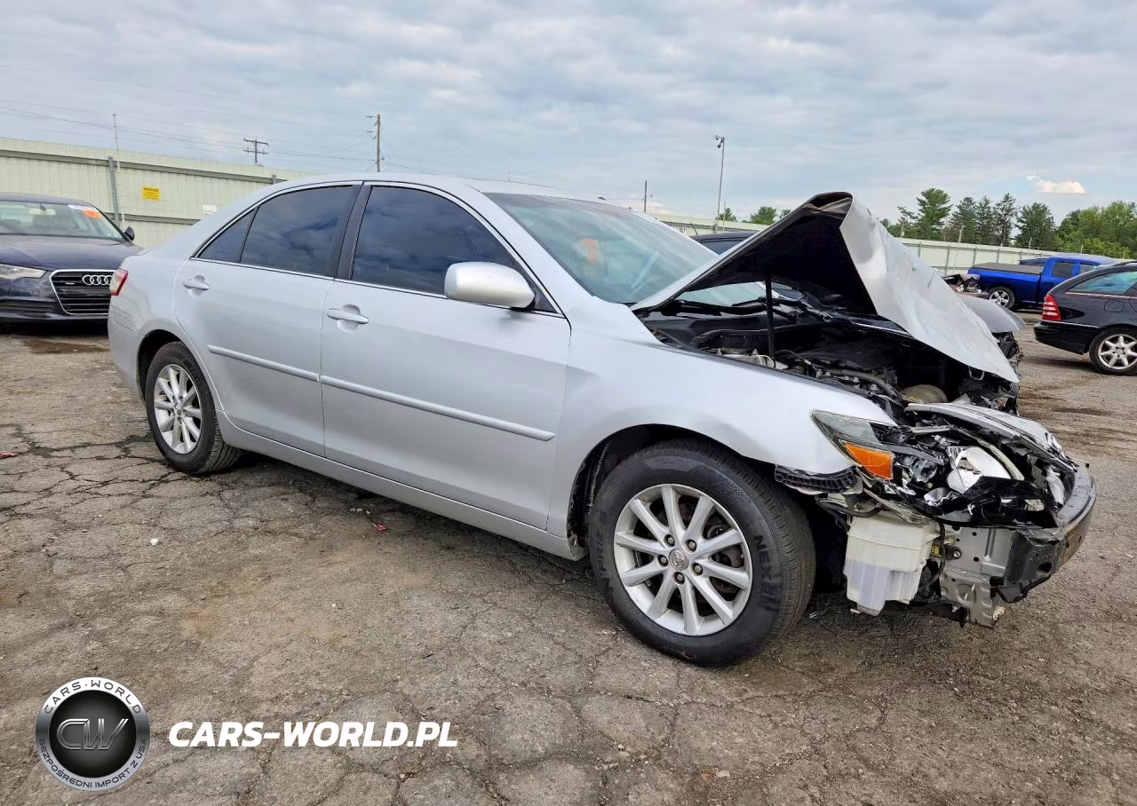 2011 Toyota Camry Xle VIN:4T1BF3EK8BU192732 - 4