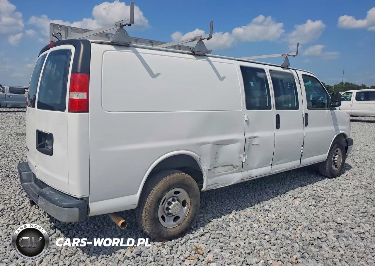 2018 Chevrolet Express G2500 VIN:1GCWGBFG4J1336591 - 3