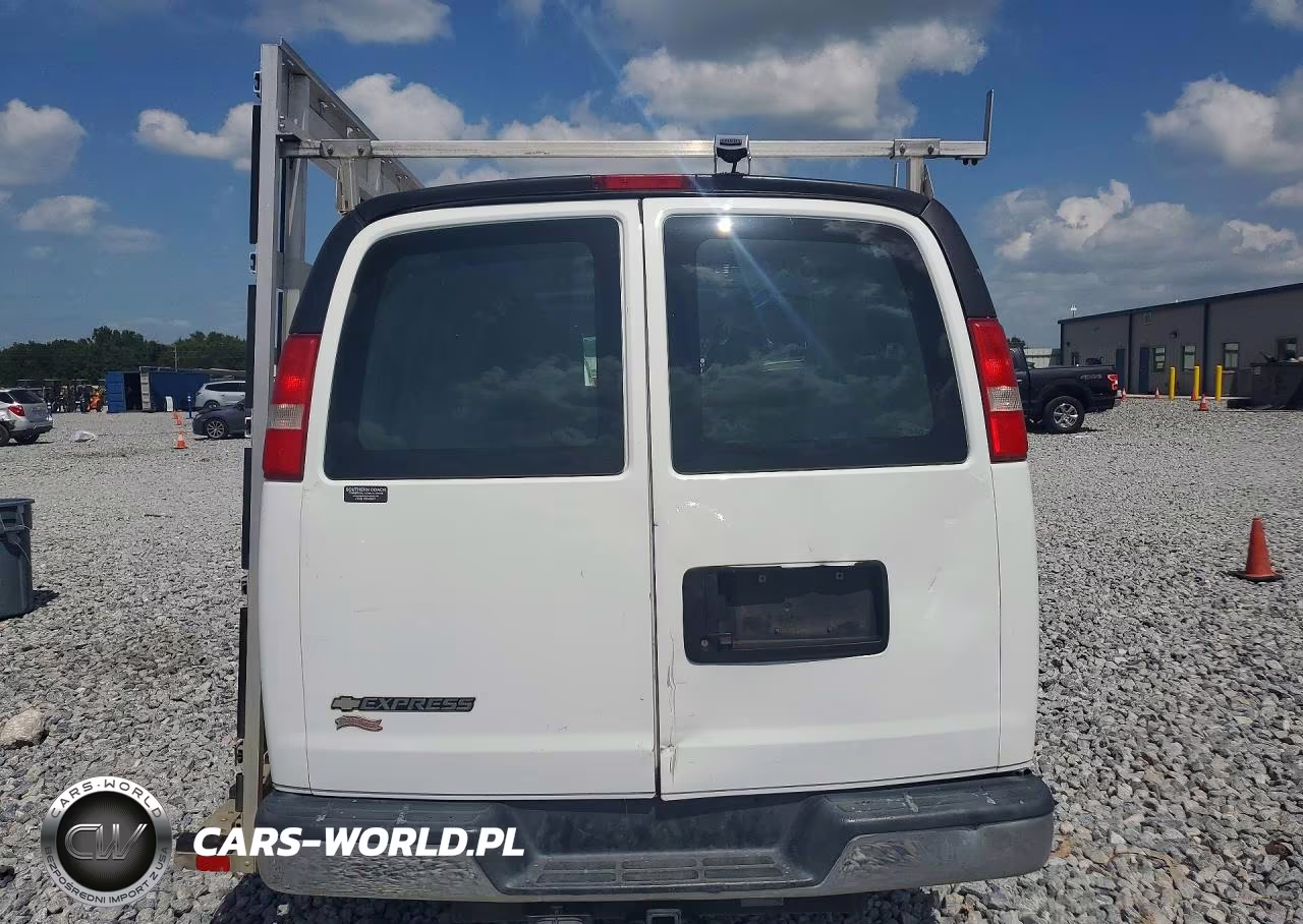 2018 Chevrolet Express G2500 VIN:1GCWGBFG4J1336591 - 6