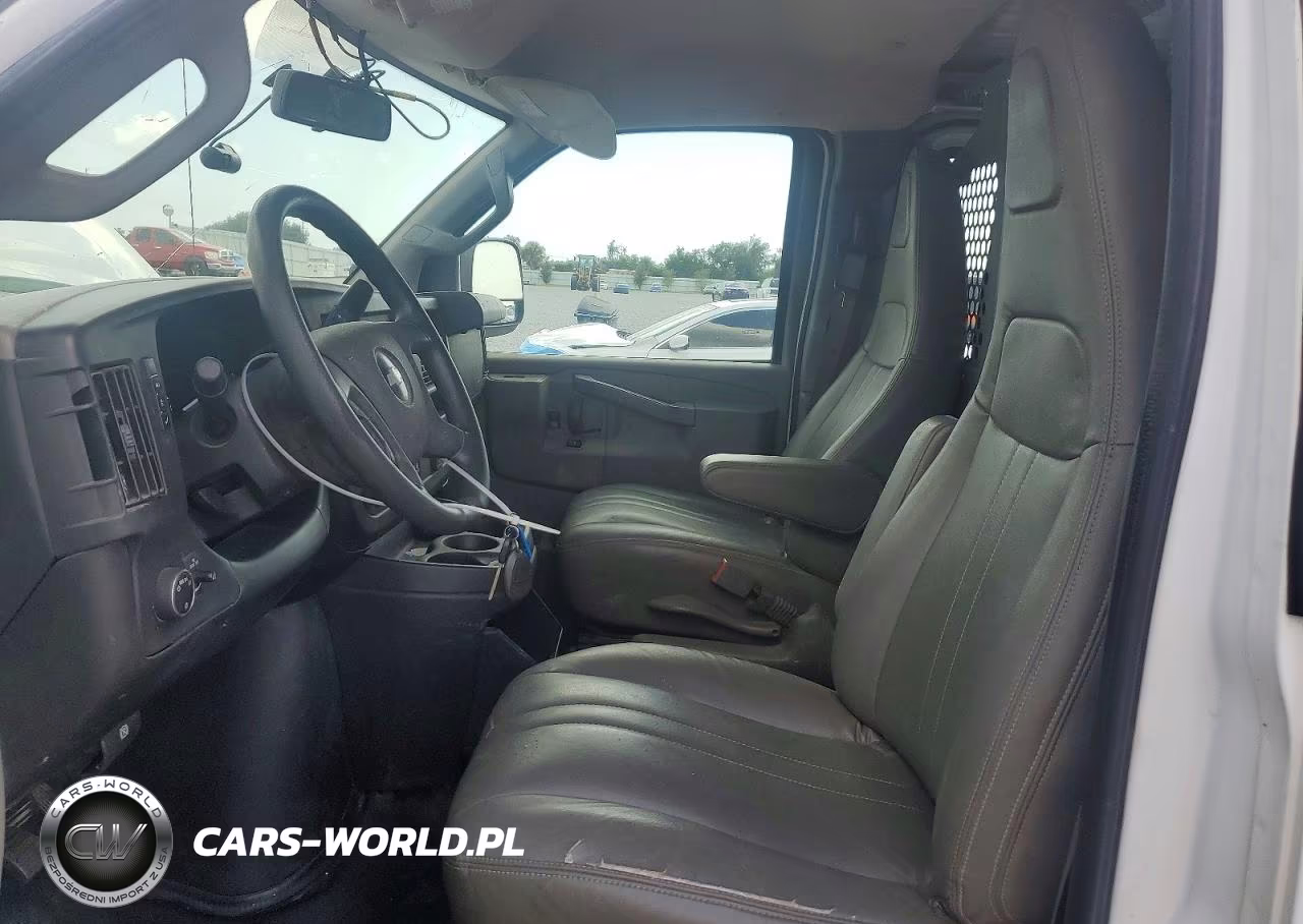 2018 Chevrolet Express G2500 VIN:1GCWGBFG4J1336591 - 7
