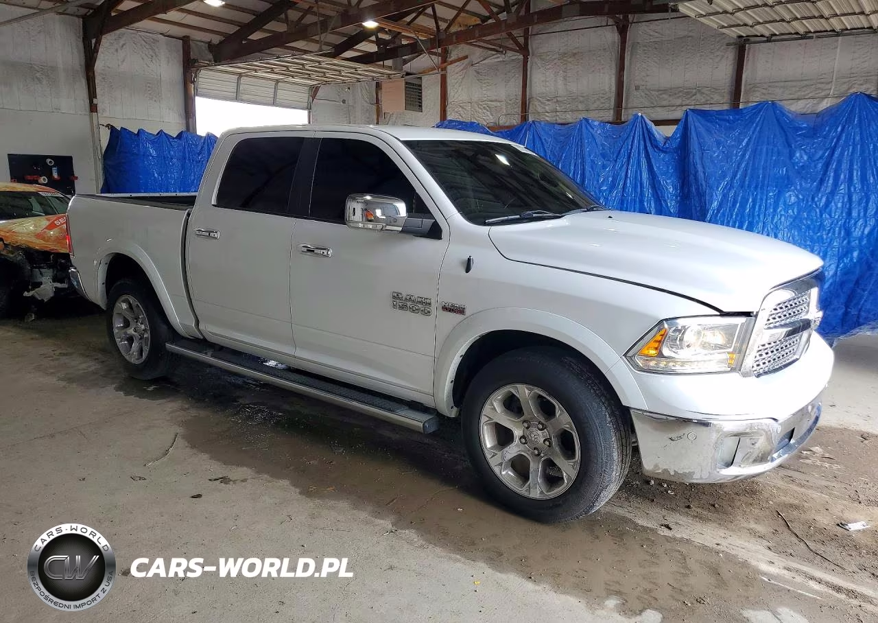 2018 Ram 1500 Laramie VIN:1C6RR7NT3JS221100 - 4